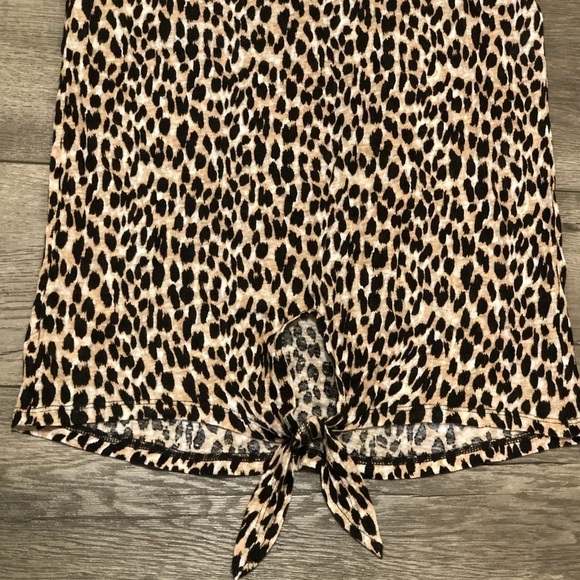 Loft Leopard Print Tie Hem 100% Linen Tee Size XS - Picture 2 of 7